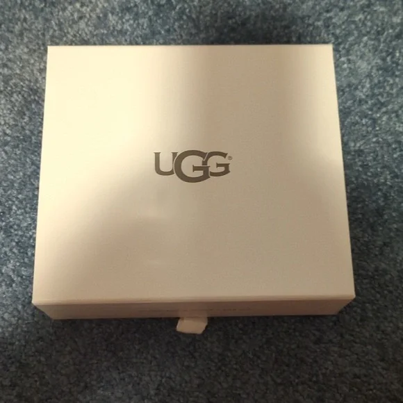 Women's Ugg Black Classic Tall Boots Size 8 - Picture 15 of 15